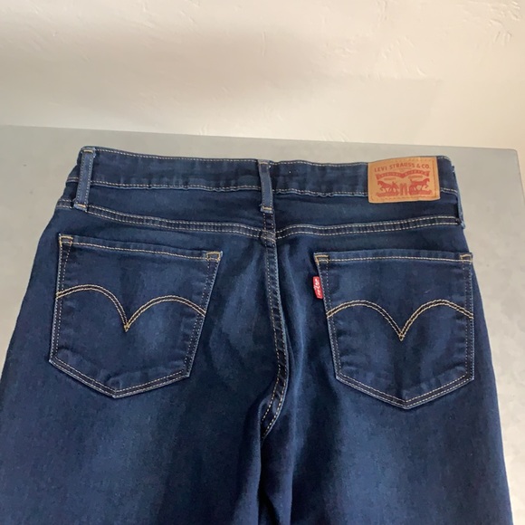 Levi’s 711 Skinny Jean - Picture 4 of 6